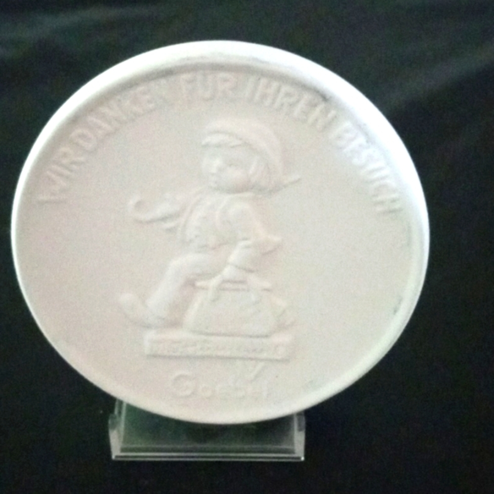 Hummel Factory Keepsake